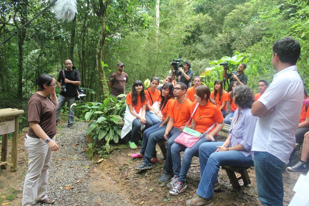 Los estudiantes tomarán clases con la melodía del Río Grande de Arecibo y los trinos de las aves. (foto por Marielisa Ortiz Berríos)